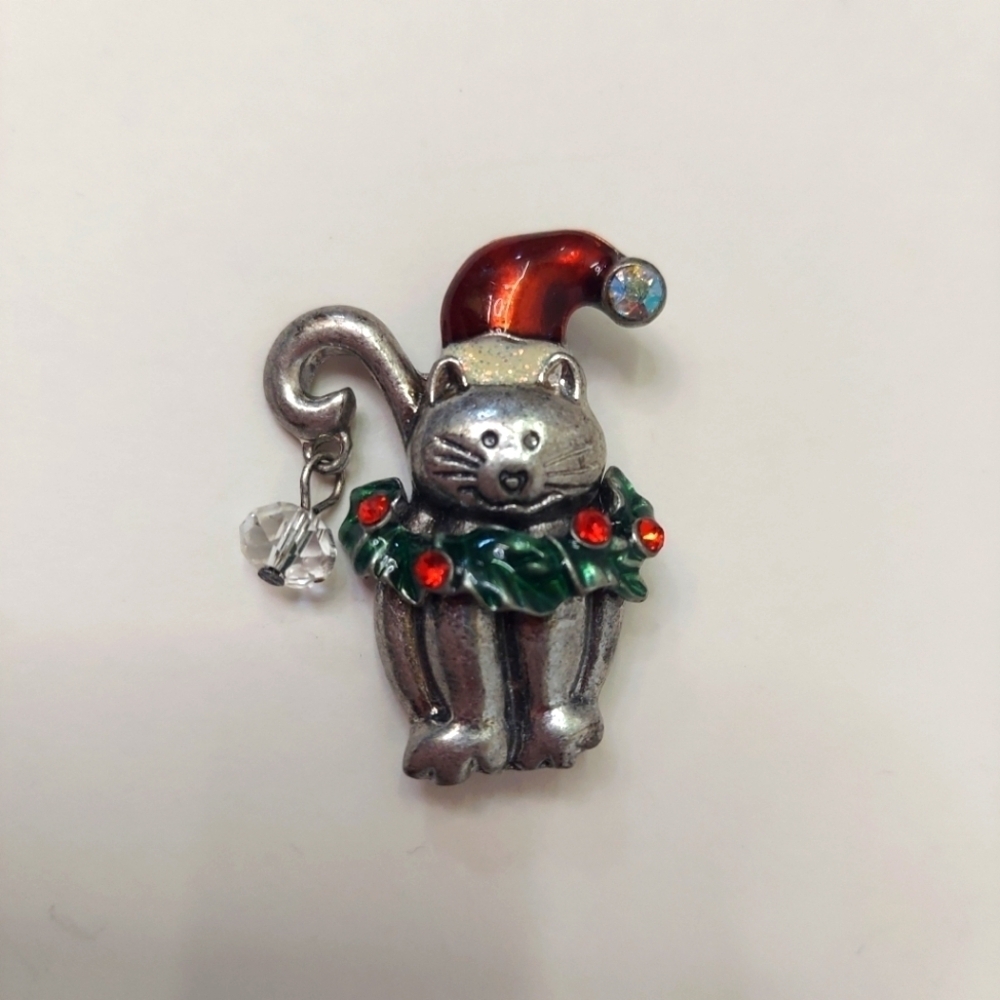 Christmas CAT Brooch Pewter Silver Tone Enamel Santa Hat Weath Collar Signed KC